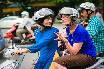 Foodie And Sightseeing Tour By Scooter - Small Group Tours