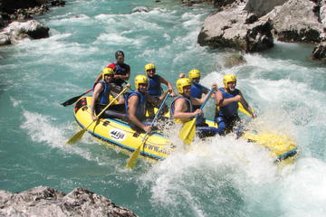 Soca Rafting incl local food and local beer
