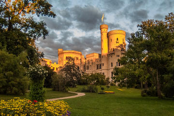 Private Walking Tour: Babelsberg Park overshadowed by World History