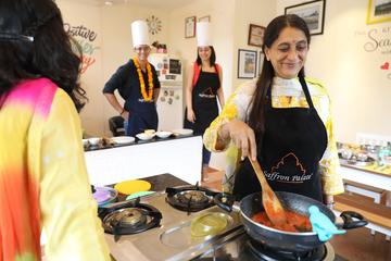 Spice Knight! Market walk - Cooking Class - Meal