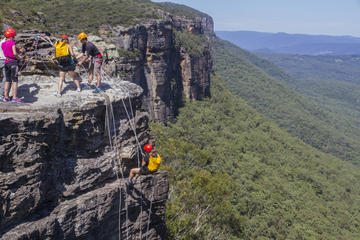 Small-Group Half-Day Abseiling Adventure from Katoomba