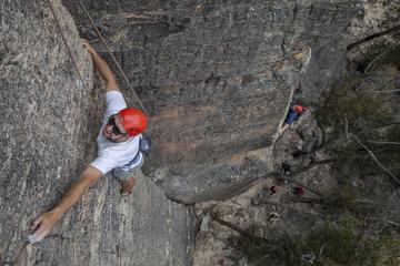 Small-Group Weekend Rock Climbing Adventure from Katoomba