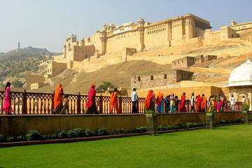 Private Jaipur Sightseeing Day Trip with Royal Palaces visit and Lunch from New Delhi