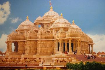 Private Old and New Delhi Full-Day Tour with Akshardham Temple