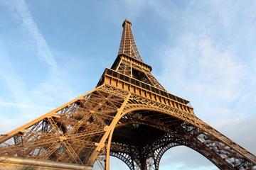 Paris Highlights Walking Tour Including Eiffel Tower Climb and Louvre Museum
