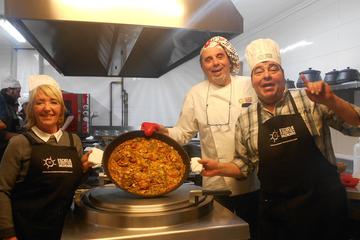 Valencia Paella Cooking Class with Mercado Central Visit