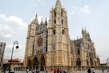 Day-Trip to León from Madrid by Train