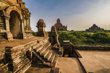 Bagan and a boat trip to KyaukguUmin Cave