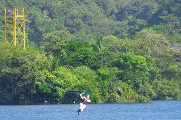 Full-Day Zipline and Kayak Private Group Tour from Panama City