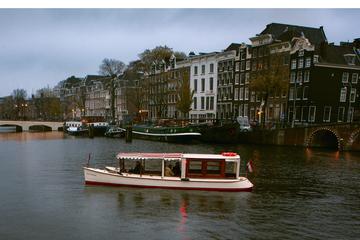 Historic boat tour Amsterdam (single ticket)