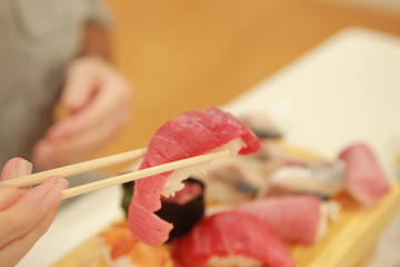 Sushi Class, Sake Tasting, and Market Tour at Tsukiji Fish Market in Tokyo