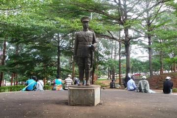 Small-Group Yaounde Half-Day City Tour