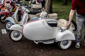 VESPA TOUR BY NIGHT