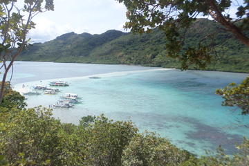 El Nido Island Hopping Tour: Lagoons and Beaches with Buffet Lunch