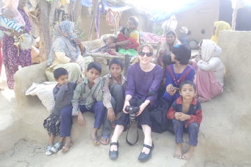 Full-Day Private Taj Mahal and Agra Tour with Kachhpura Village Walk from Delhi