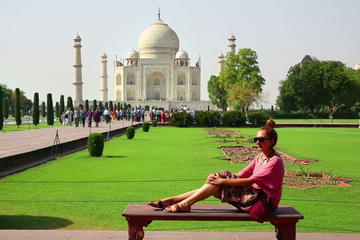 Private Tour: Same Day Luxury Taj Mahal and Agra Tour by Mercedes with Entrances