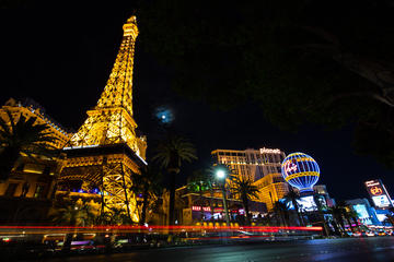 Vegas Night Out: Eiffel Tower Experience and Dinner at Paris Las Vegas