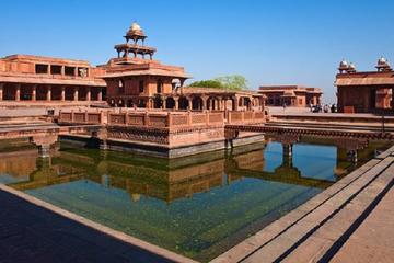 Agra to Jaipur by Private vehicle including visit to famous Fatehpur Sikri
