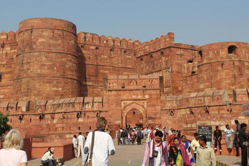Historical Agra - A Walking Tour through the Former Mughal Capital with Private Transfer