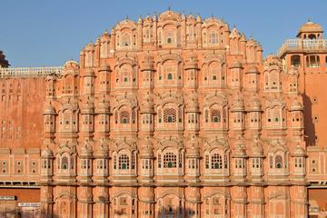 Magnificent Jaipur - An Overnight Journey From Delhi Via Private Transfer