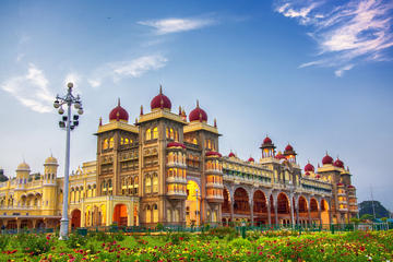 Mysore and the Fine Palace of Tipu Sultan with Private Transfer