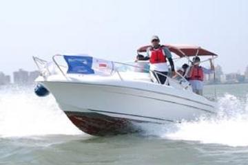 Private 2-Hour Beginner Power Boating Course In Mumbai Harbor