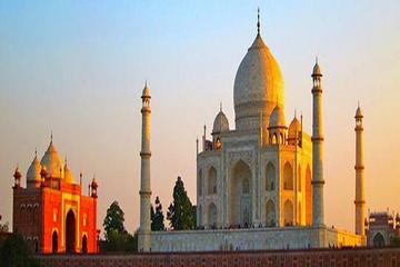 Private Taj Mahal at Sunrise and Agra Day Tour from Delhi