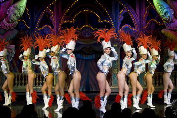 Moulin Rouge Late Night Show with Champagne
