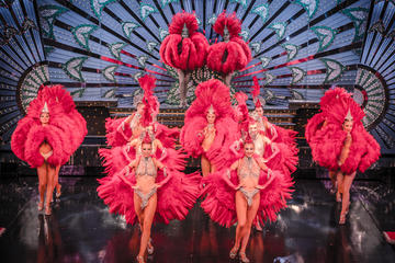 Viator VIP: Moulin Rouge Show with Exclusive VIP Seating and 4-Course Dinner
