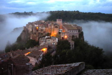 Clase de cocina en grupo pequeño en la campiña romana