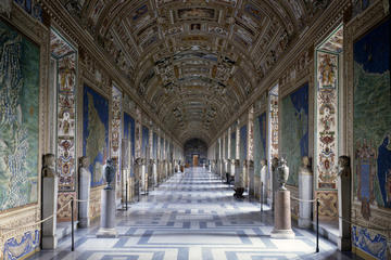 Exclusive First Entrance to Michelangelo's Sistine Chapel