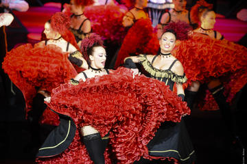 Paradis Latin Paris Dinner and Show