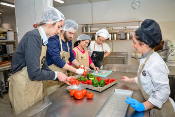 3.5-Hour Greek Cooking Class and Dinner in Downtown Athens