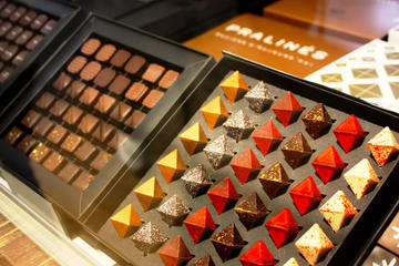 Brussels Chocolate Walking Tour and Workshop