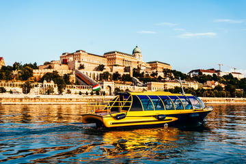 Cruise on the Danube with DunaTaxi