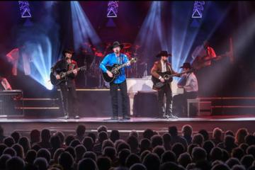 Branson's Famous Baldknobbers Show