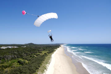 Skydive over Sunshine Coast with Beach Landing