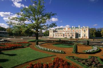 Tallinn Shore Excursions: Old Town and Kadriorg Palace