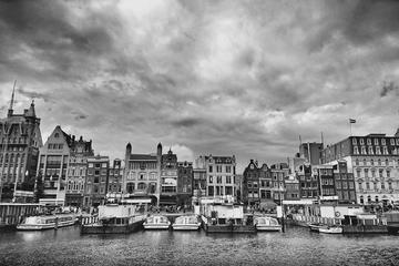 Amsterdam Untold: 2-Hour Guided Night Walking Tour