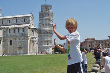 2.5-Hour Skip-the-Line Pisa and Leaning Tower Family Tour