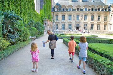 Kids and Families Marais Private Tour in Paris including Jewish Quarter