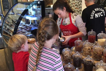 Sweet & Chocolate Family Treasure Hunt in Paris
