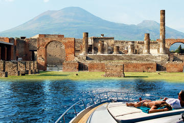 Pompeii and Vesuvius boat tour from Positano