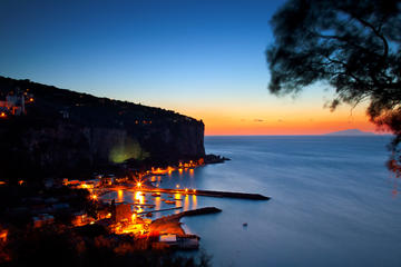 Sorrento Coast Boat Tour at Sunset with dinner in a typical restaurant