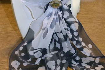 Japanese Culture of Somemono: Dyeing a scarf using Yama no Sachizome method