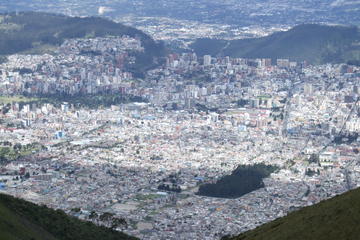 Quito Market Tour and Pichincha Cable Car Ride