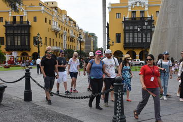 Total Lima Tour including Pisco Sour and Entrance Fees