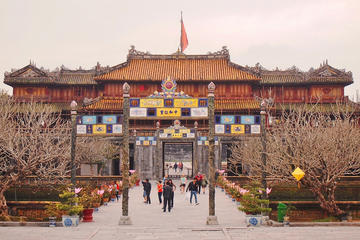 Hue City Group Tour with Entrance Fees and Lunch
