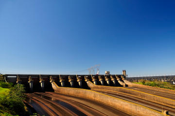 Brazilian Side of Iguassu Falls and Itaipu Dam Full-Day Sightseeing Tour from Puerto Iguazú