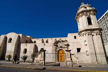 Private Tour: Colonial Arequipa Including Recoleta Convent and Casa del Moral
